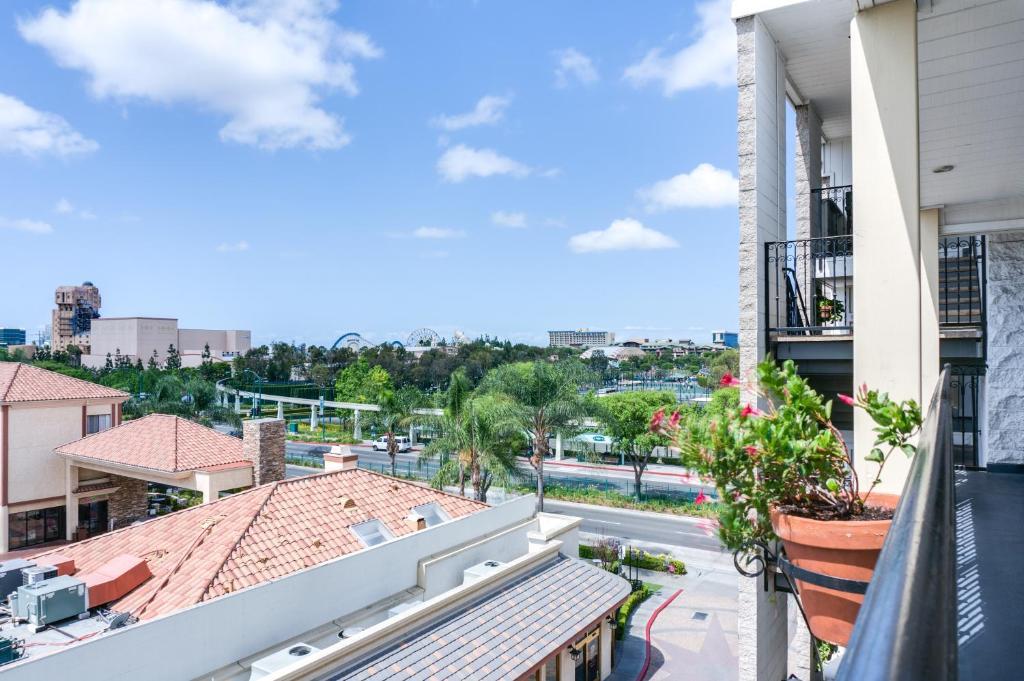 Carousel Inn And Suites Anaheim Zewnętrze zdjęcie